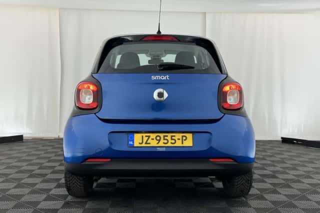 Smart Forfour (2016) thumbnail 6