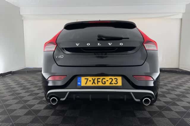 Volvo V40 (2014) thumbnail 6