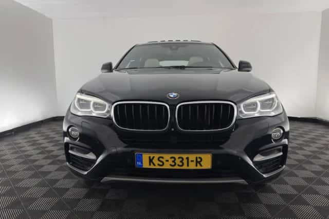 BMW X6 (2016) thumbnail 3