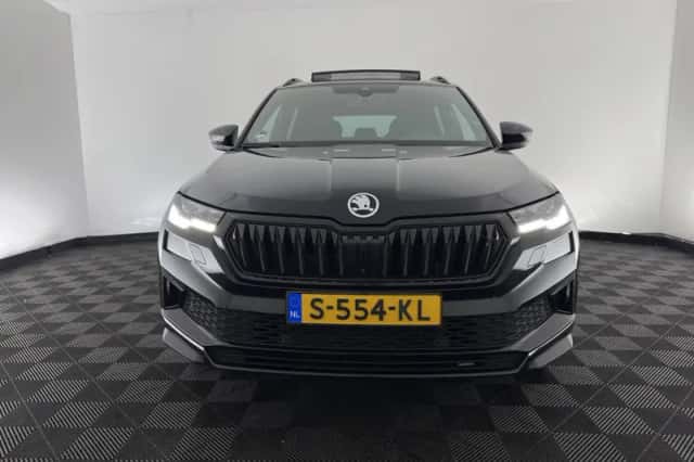 Škoda Karoq (2023) thumbnail 3