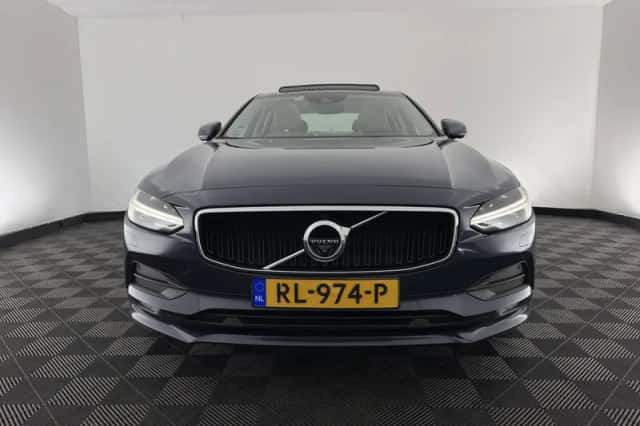 Volvo S90 (2018) thumbnail 3