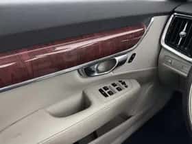 Volvo S90 (2018) thumbnail 25