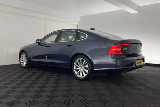 Volvo S90 (2018) thumbnail 5