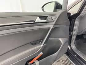 Volkswagen Golf (2014) thumbnail 23