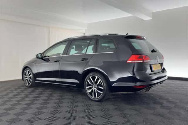Volkswagen Golf (2014) thumbnail 5