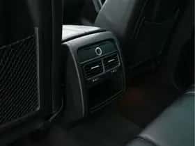 Volkswagen Touareg (2013) thumbnail 28