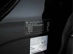 Volkswagen Touareg (2013) thumbnail 39