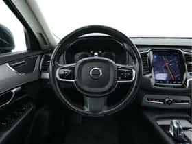 Volvo XC90 (2015) thumbnail 19