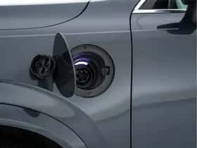 Volvo XC90 (2015) thumbnail 31