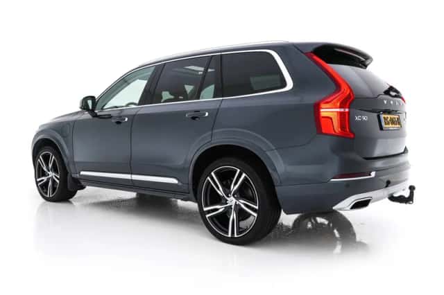 Volvo XC90 (2015) thumbnail 5
