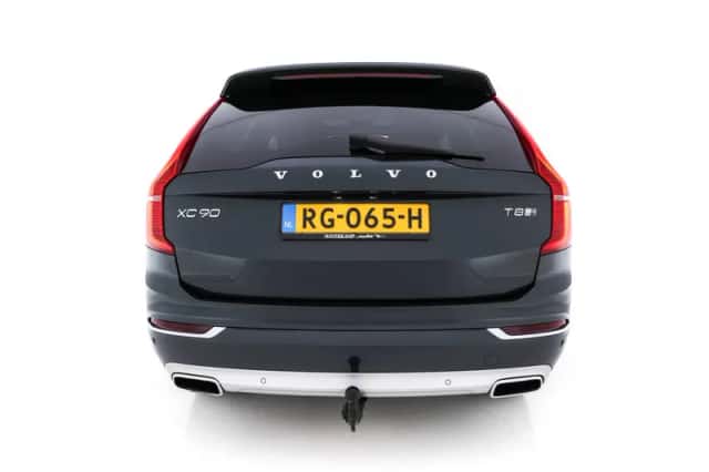 Volvo XC90 (2015) thumbnail 6