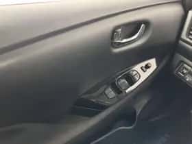 Nissan Leaf (2019) thumbnail 22