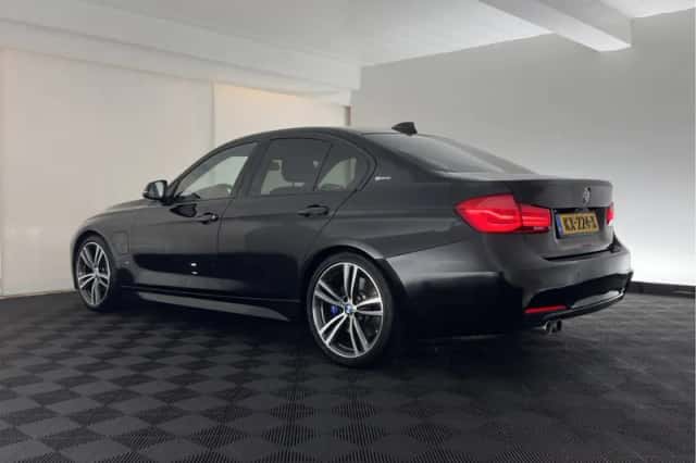 BMW 3-Serie (2016) thumbnail 5