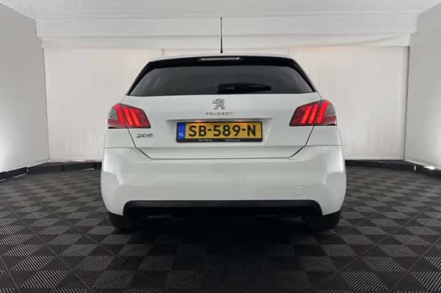 Peugeot 308 (2018) thumbnail 6