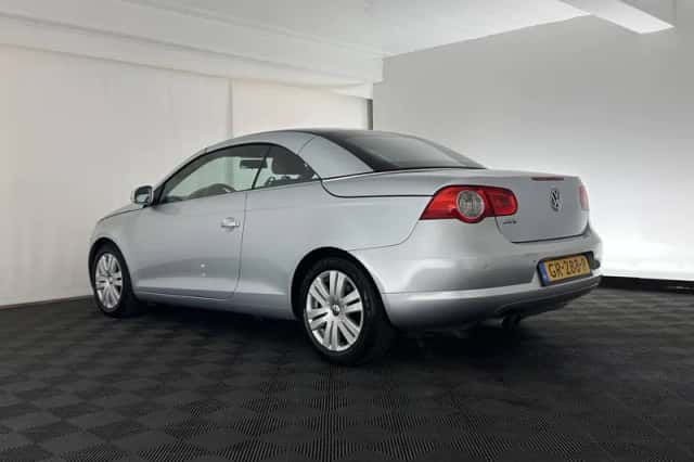 Volkswagen Eos (2006) thumbnail 5