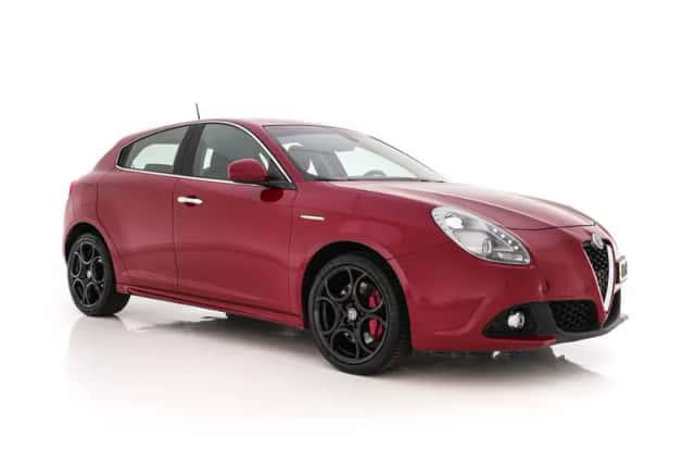 Alfa Romeo Giulietta (2016) thumbnail 1
