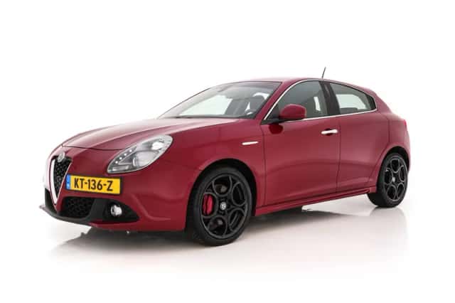 Alfa Romeo Giulietta (2016) thumbnail 4