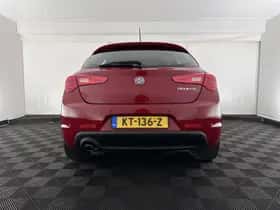 Alfa Romeo Giulietta (2016) thumbnail 6