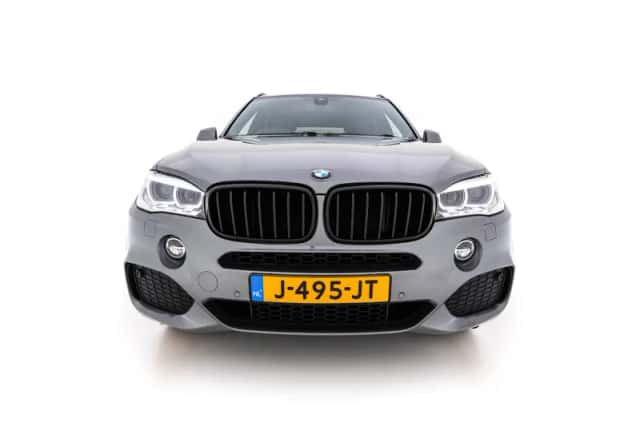 BMW X5 (2016) thumbnail 3
