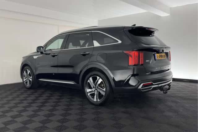 Kia Sorento (2021) thumbnail 5