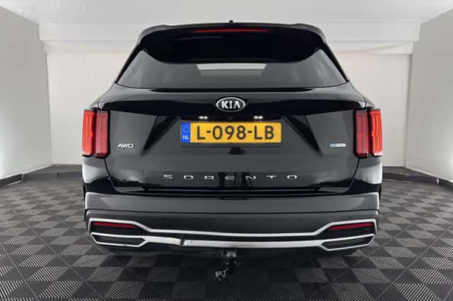 Kia Sorento (2021) thumbnail 6