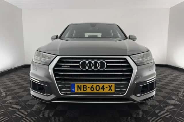Audi Q7 (2016) thumbnail 3
