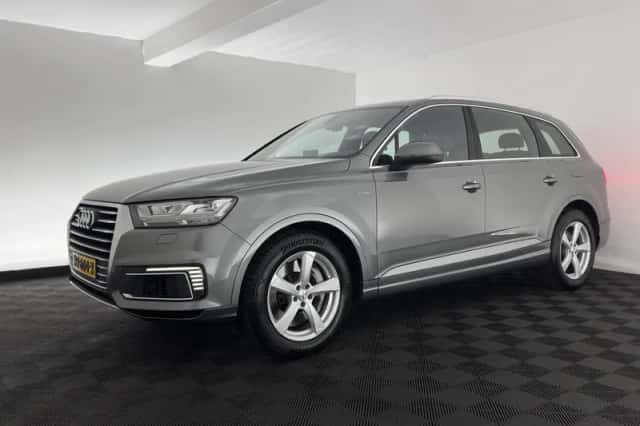 Audi Q7 (2016) thumbnail 4