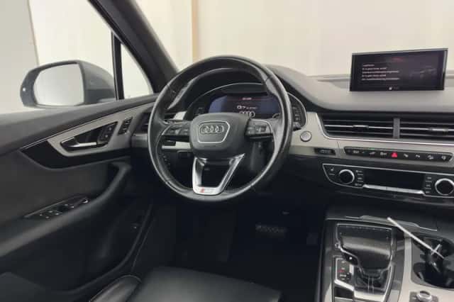 Audi Q7 (2016) thumbnail 8