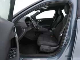 Polestar 2 (2021) thumbnail 9