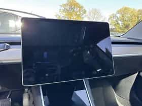 Tesla Model 3 (2020) thumbnail 35