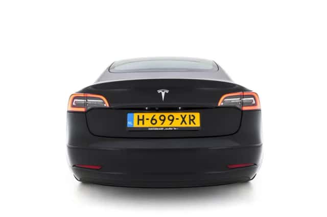 Tesla Model 3 (2020) thumbnail 6