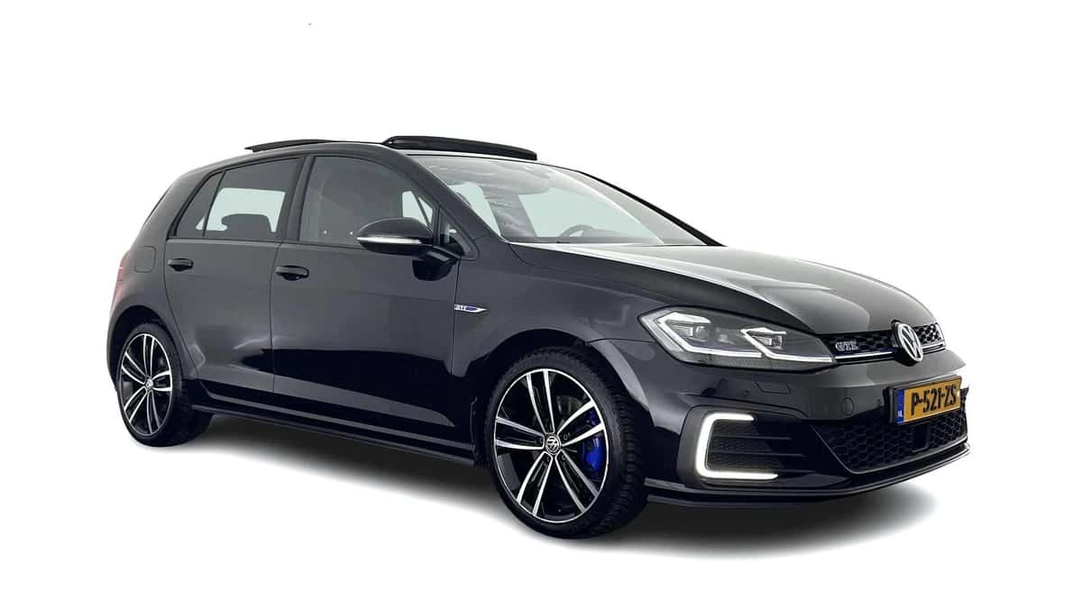 Volkswagen Golf — foto 1