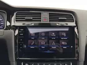 Volkswagen Golf thumbnail 17
