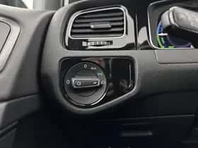 Volkswagen Golf thumbnail 21