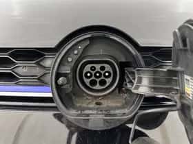 Volkswagen Golf thumbnail 23