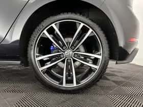 Volkswagen Golf thumbnail 24