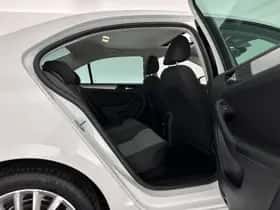 Volkswagen Jetta (2013) thumbnail 13