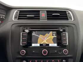 Volkswagen Jetta (2013) thumbnail 16
