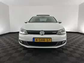 Volkswagen Jetta (2013) thumbnail 3