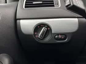 Volkswagen Jetta (2013) thumbnail 21