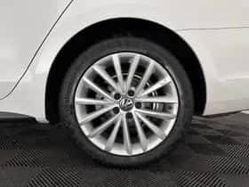 Volkswagen Jetta (2013) thumbnail 23