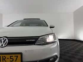 Volkswagen Jetta (2013) thumbnail 24