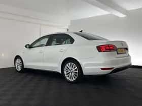 Volkswagen Jetta (2013) thumbnail 5