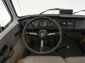 Volkswagen Kombi (1980) thumbnail 13