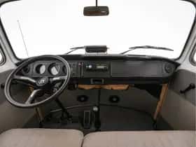 Volkswagen Kombi thumbnail 8
