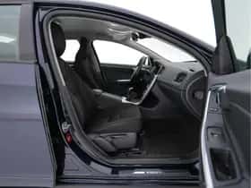 Volvo S60 (2015) thumbnail 12