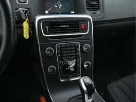 Volvo S60 (2015) thumbnail 14