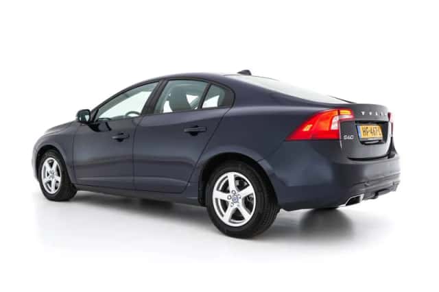 Volvo S60 (2015) thumbnail 5