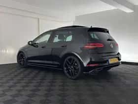 Volkswagen Golf (2017) thumbnail 5