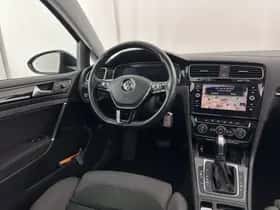 Volkswagen Golf (2017) thumbnail 9